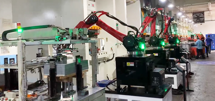 robô com juntas flexíveis