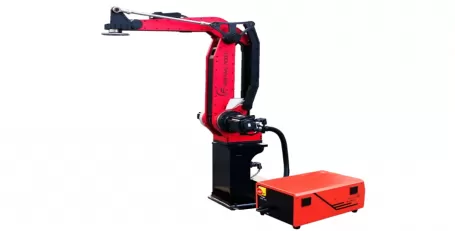 Qual é o papel do robô nas operações do processo de estampagem industrial?